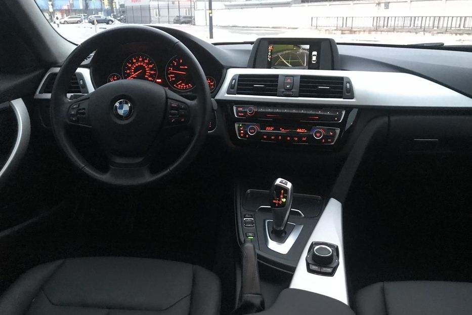 Продам BMW 320 2017 года в Киеве