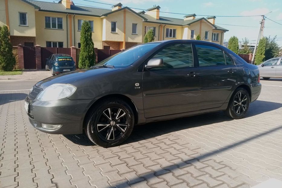 Продам Toyota Corolla 2003 года в Киеве