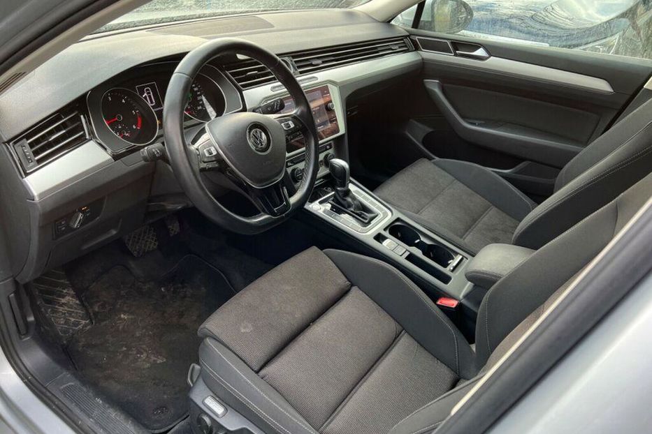 Продам Volkswagen Passat B8 2018 года в Киеве