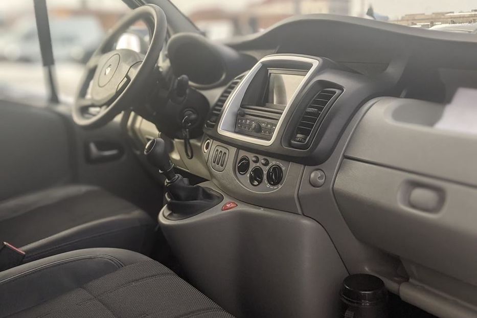 Продам Renault Trafic пасс. 2013 года в Ровно