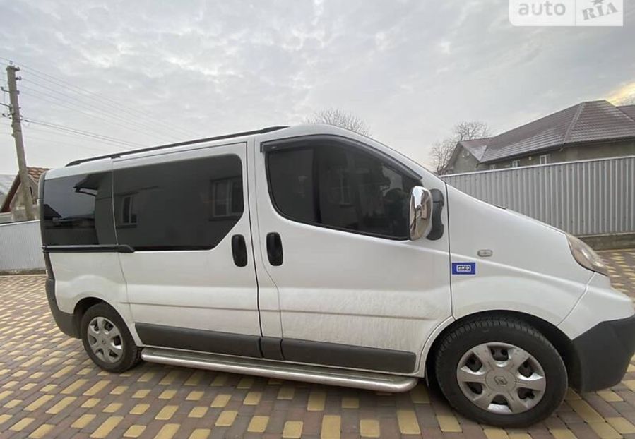 Продам Renault Trafic пасс. 2011 года в Черновцах