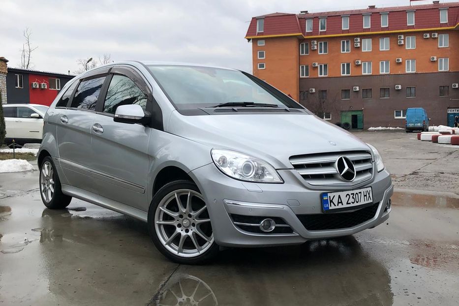 Продам Mercedes-Benz B 200 2010 года в Киеве