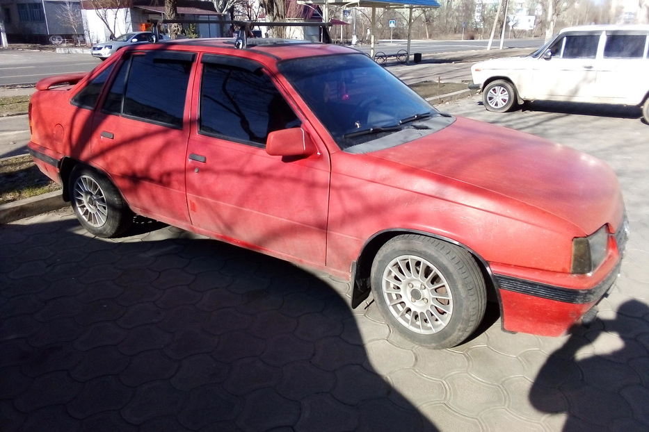 Продам Opel Kadett 1986 года в г. Каховка, Херсонская область