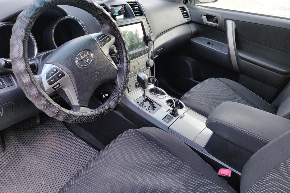 Продам Toyota Highlander 2011 года в Харькове