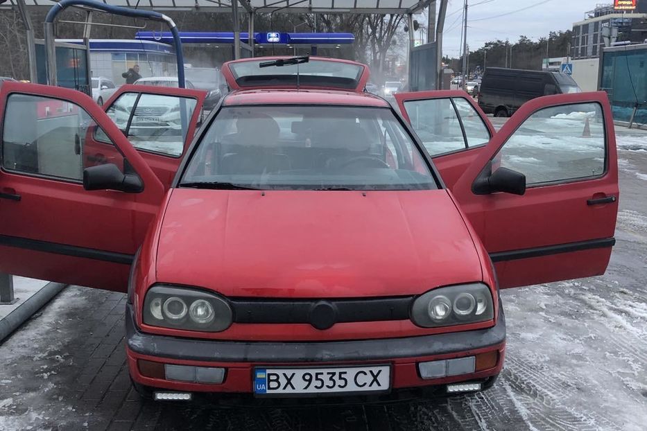 Продам Volkswagen Golf III 1997 года в Киеве