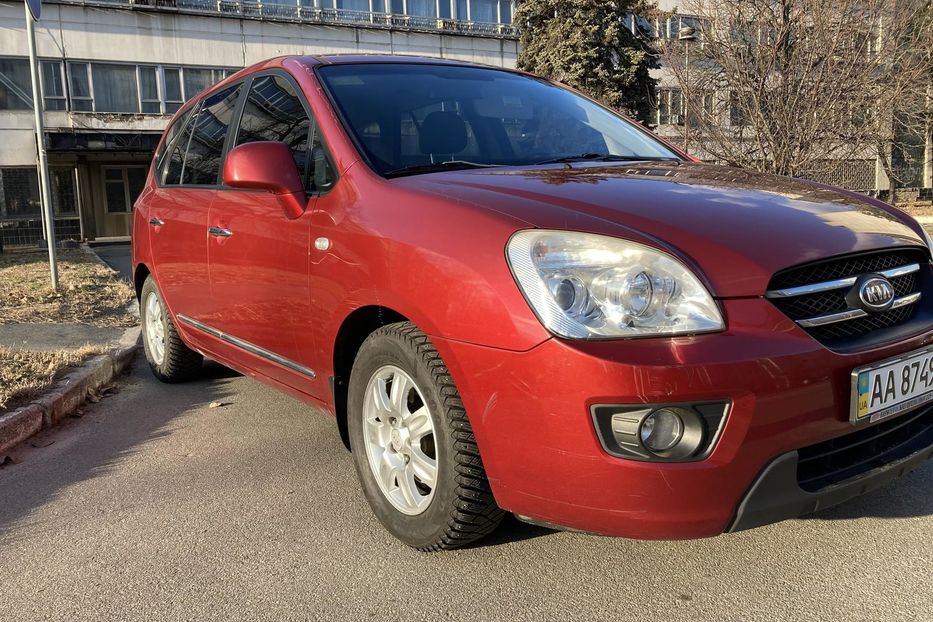 Продам Kia Carens 2008 года в Киеве