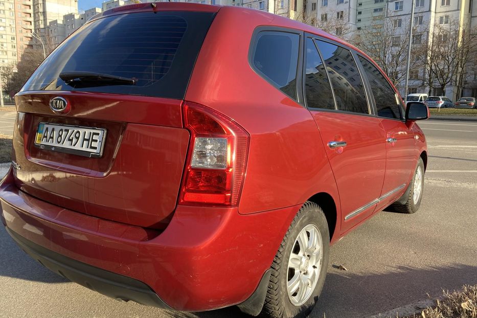 Продам Kia Carens 2008 года в Киеве