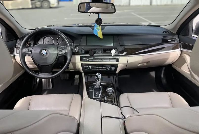 Продам BMW 528 2012 года в г. Коломыя, Ивано-Франковская область