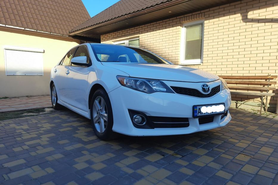 Продам Toyota Camry 50 SE 2013 года в Киеве