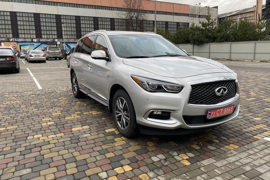 Продам Infiniti QX60 2016 года в Луцке