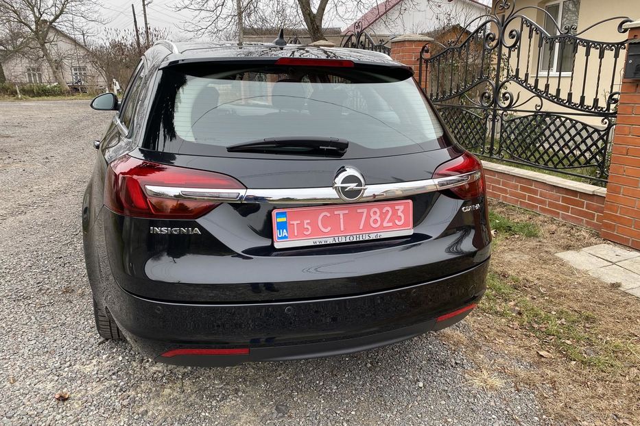 Продам Opel Insignia Sports Tourer 4x4 2015 года в Луцке