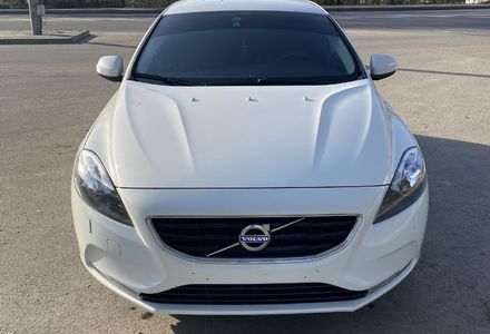 Продам Volvo V40 2012 года в Виннице