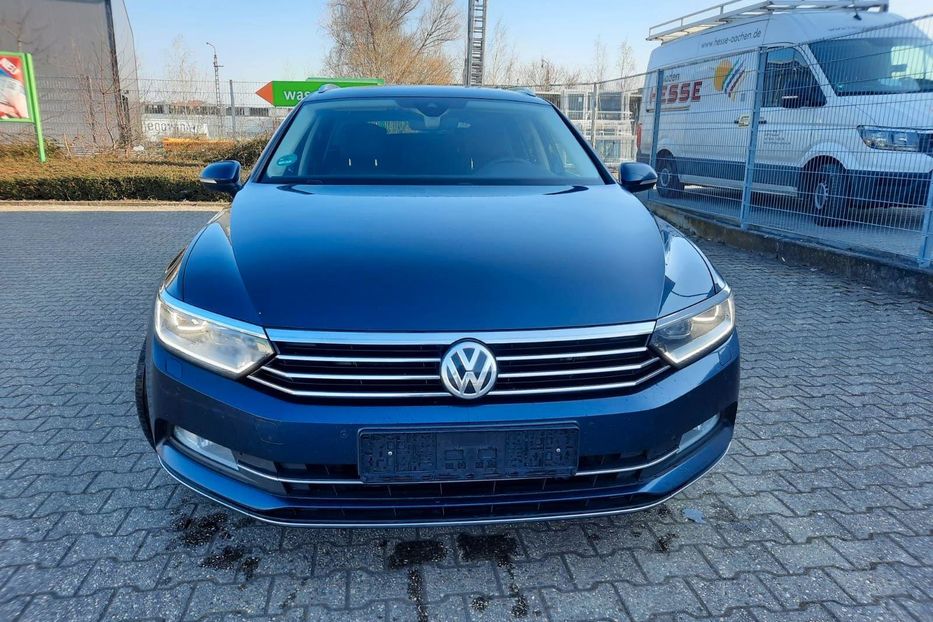 Продам Volkswagen Passat B8 Highline 2016 года в Киеве