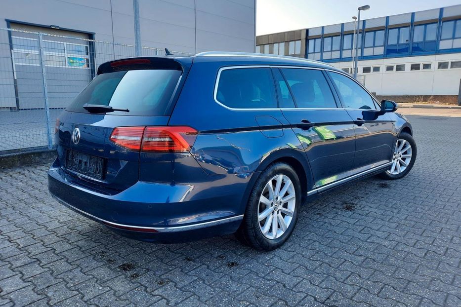 Продам Volkswagen Passat B8 Highline 2016 года в Киеве