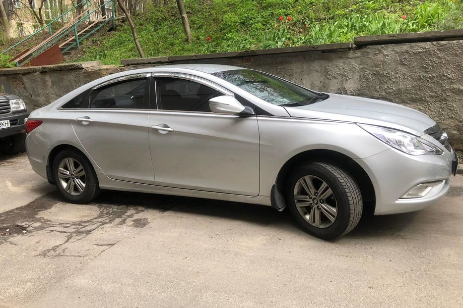 Продам Hyundai Sonata YF Lpi (только газ) 2013 года в Киеве