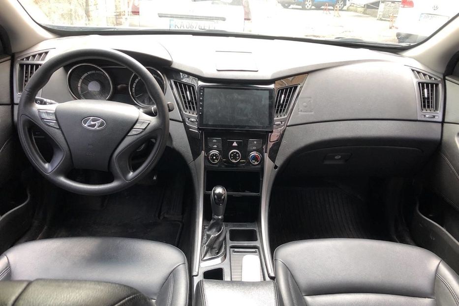 Продам Hyundai Sonata YF Lpi (только газ) 2013 года в Киеве