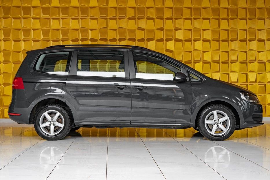 Продам Volkswagen Sharan Trendline 2011 года в Киеве