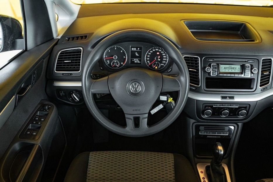 Продам Volkswagen Sharan Trendline 2011 года в Киеве