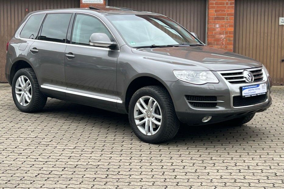 Продам Volkswagen Touareg 2010 года в Киеве