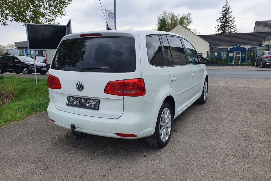 Продам Volkswagen Touran 2014 года в Киеве