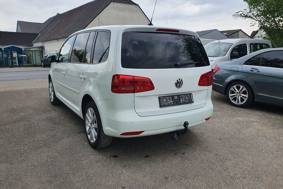 Продам Volkswagen Touran 2014 года в Киеве