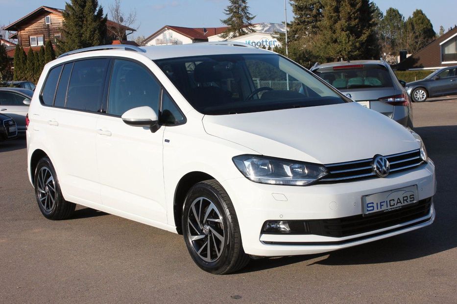 Продам Volkswagen Touran 2018 года в Киеве