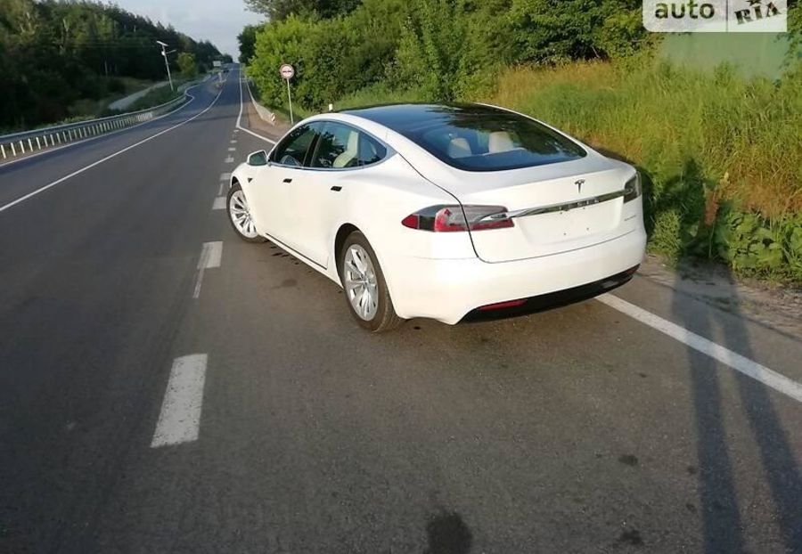 Продам Tesla Model S 2020 года в г. Коростышев, Житомирская область