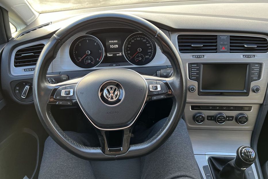 Продам Volkswagen Golf VII CONFORTLINE BUSINESS BMT SW  2015 года в Луцке