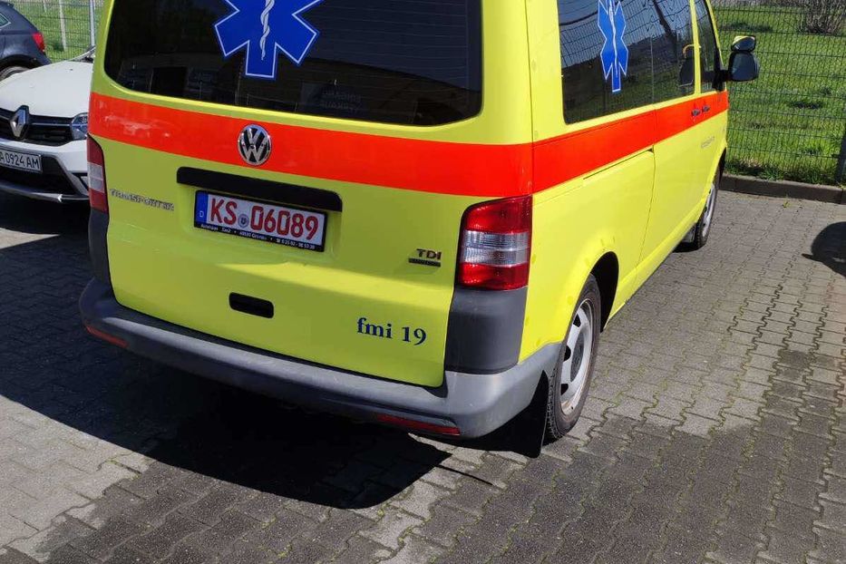 Продам Volkswagen T5 (Transporter) пасс. Ambulance 2012 года в Киеве