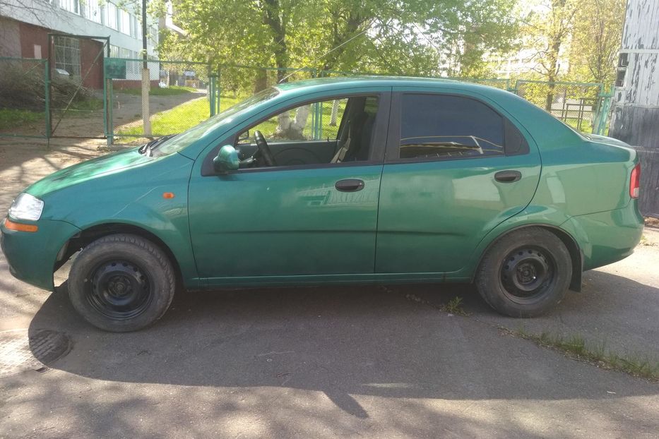 Продам Chevrolet Aveo Т200 седан 2005 года в Киеве