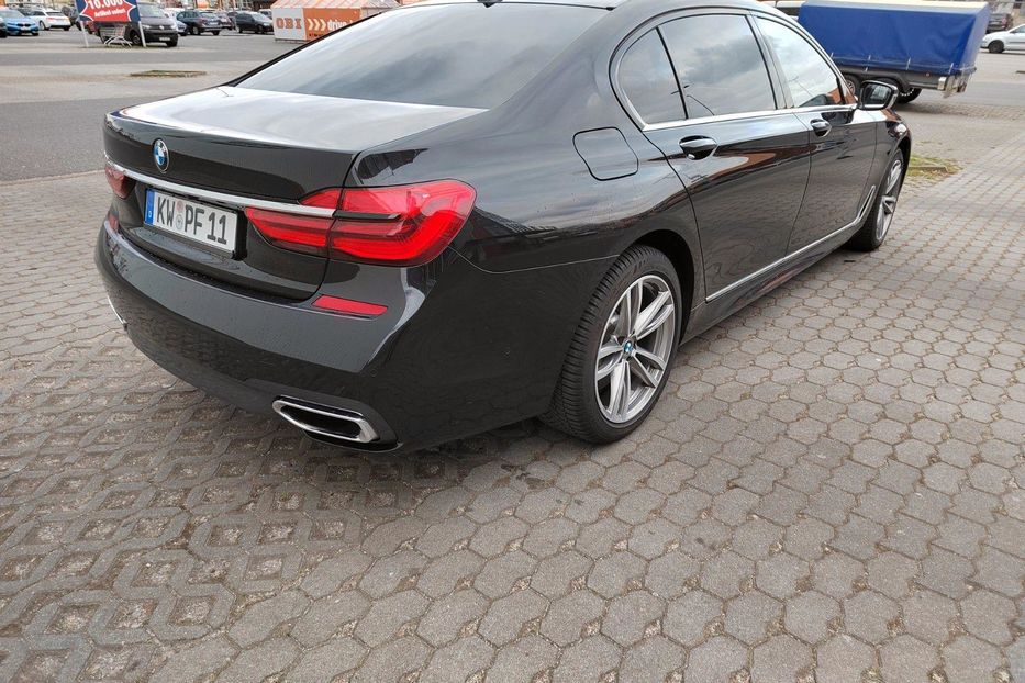 Продам BMW 740 Ld xDrive 2019 года в Киеве