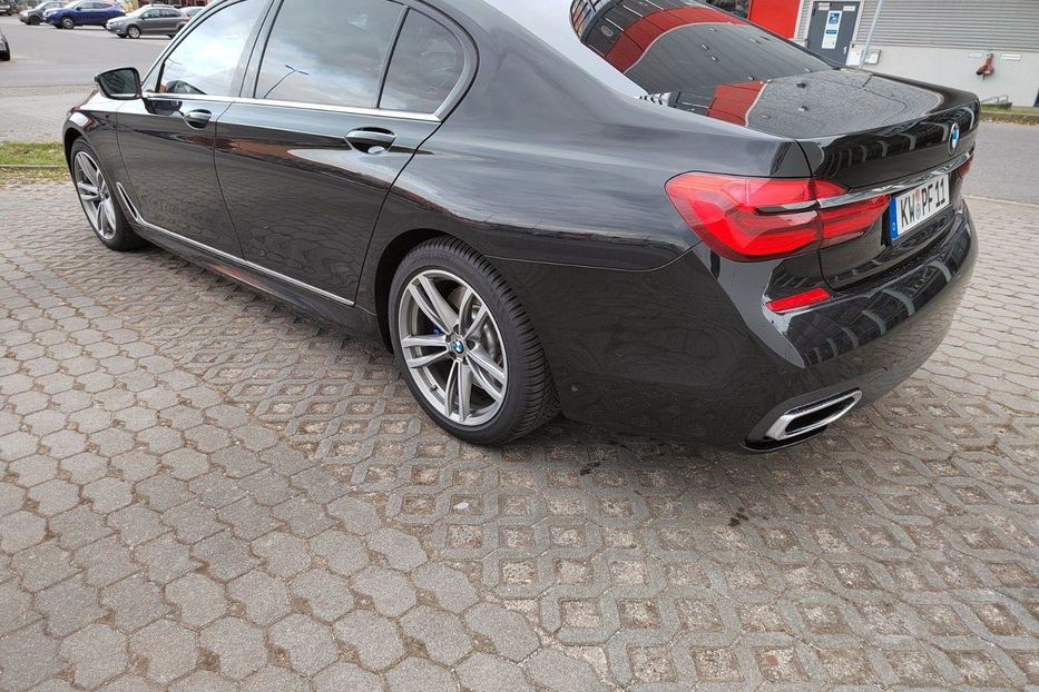 Продам BMW 740 Ld xDrive 2019 года в Киеве
