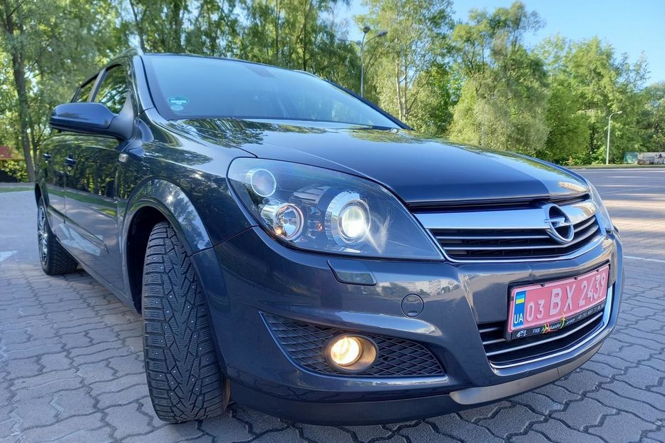 Продам Opel Astra H 1.6i COSMO 2009 года в Сумах