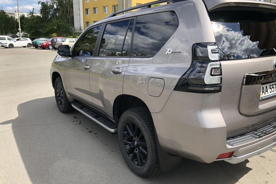 Продам Toyota Land Cruiser Prado PRESTIGE BLACK  2021 года в Киеве