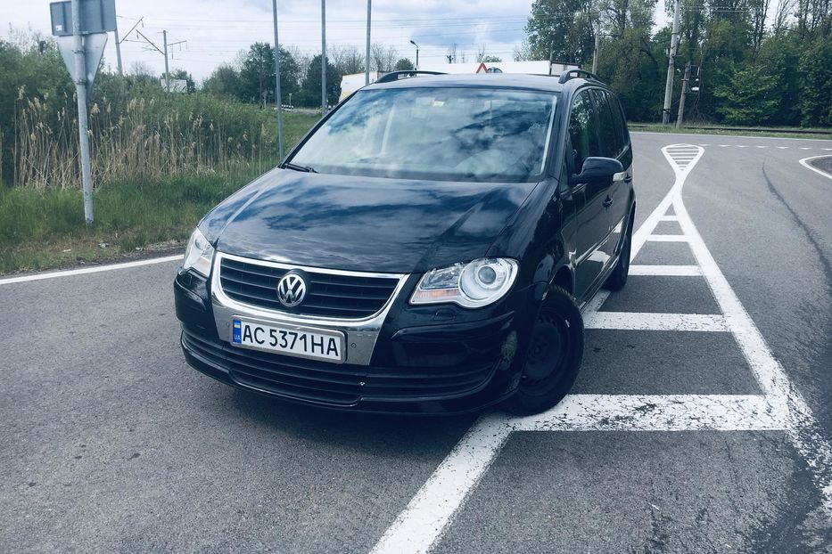 Продам Volkswagen Touran 2008 года в Луцке