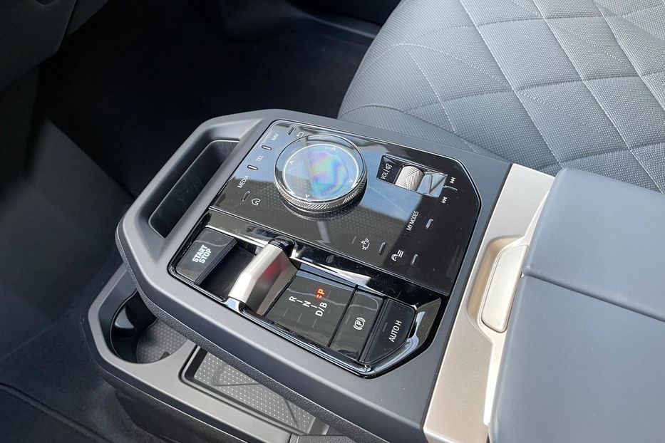 Продам BMW X iX xDrive40 77kW 2021 года в Киеве