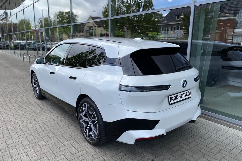 Продам BMW X iX xDrive40 77kW 2021 года в Киеве