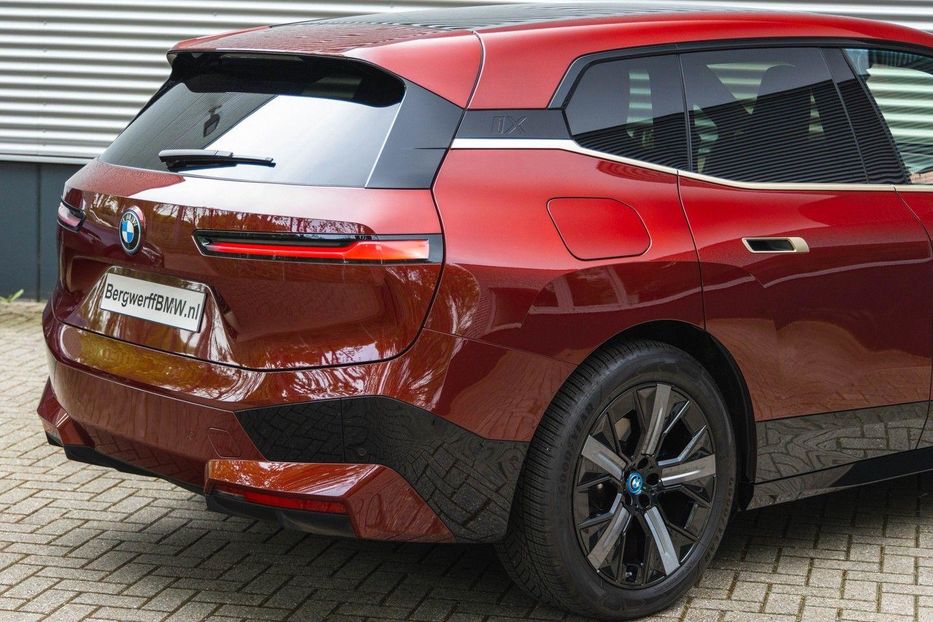 Продам BMW X iX xDrive50 112kW 2021 года в Киеве