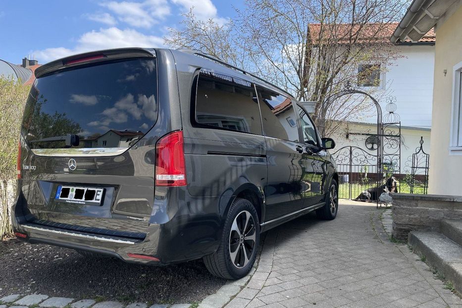 Продам Mercedes-Benz AMG EQV 300 90kW 2021 года в Киеве