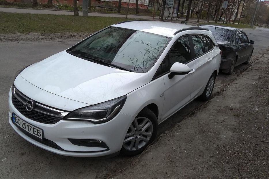 Продам Opel Astra K 2016 года в Тернополе