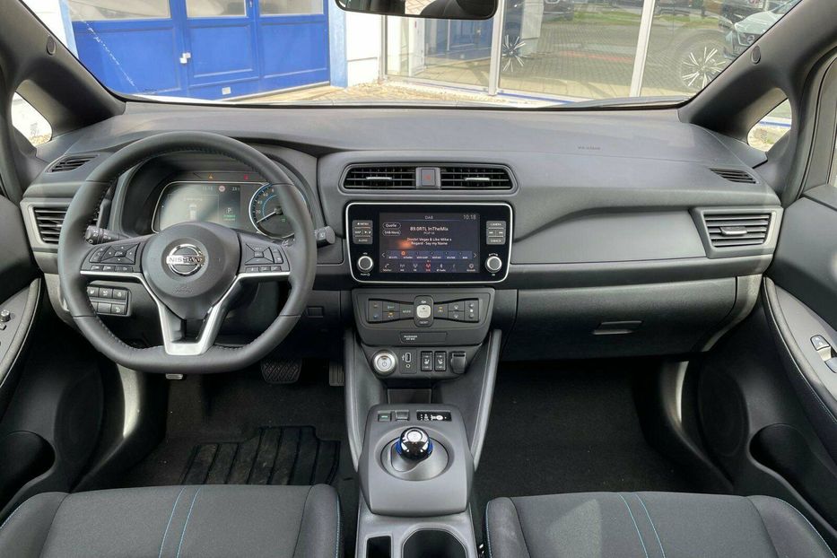 Продам Nissan Leaf 40kWt 2022 года в Киеве