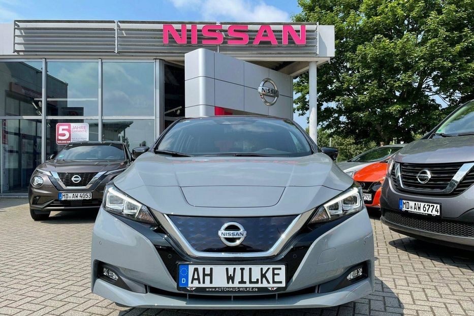 Продам Nissan Leaf 62kWt 2022 года в Киеве