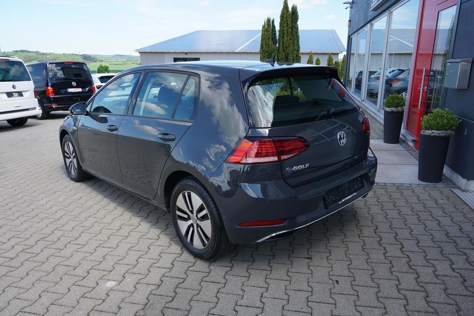 Продам Volkswagen e-Golf 24kW 2019 года в Киеве