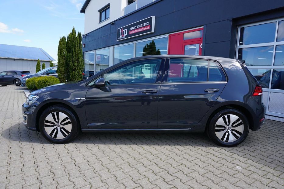 Продам Volkswagen e-Golf 24kW 2019 года в Киеве