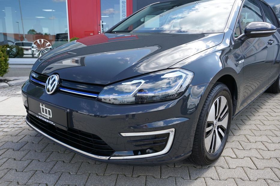 Продам Volkswagen e-Golf 24kW 2019 года в Киеве