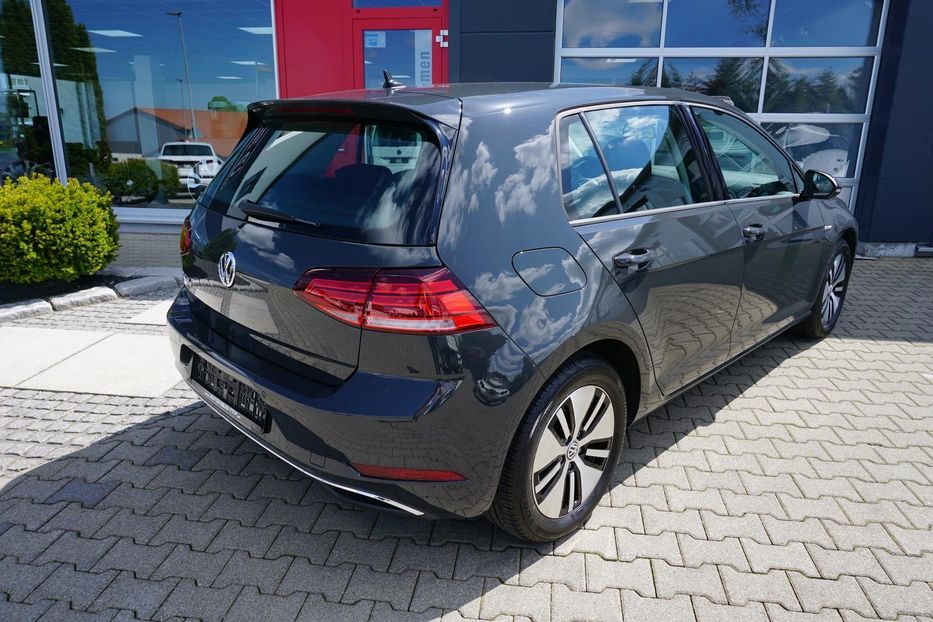 Продам Volkswagen e-Golf 24kW 2019 года в Киеве