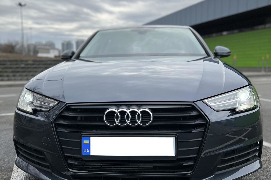 Продам Audi A4 2016 года в Киеве