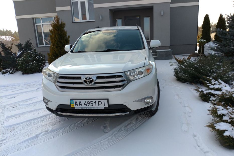 Продам Toyota Highlander 2013 года в Черновцах