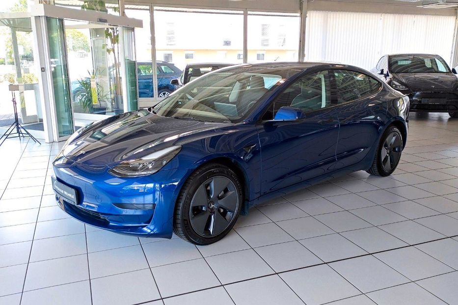 Продам Tesla Model 3 60kW 2021 года в Киеве