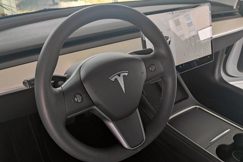 Продам Tesla Model 3 60kW 2021 года в Киеве